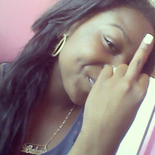 5'1 ,darkskin ,thick one, pretty smile , delashawn ? Yup thats me:)