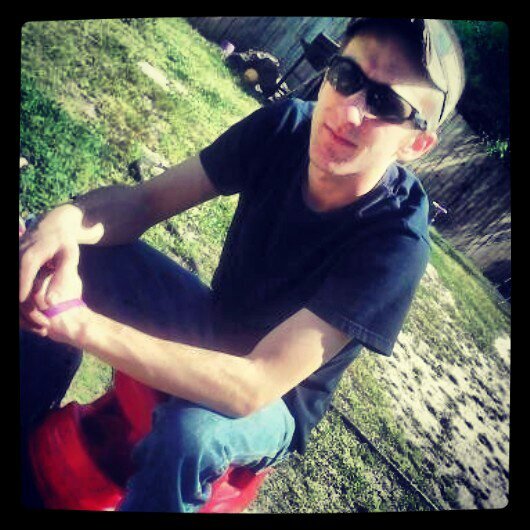 #CarolinaPoorboyz yall follow me on instagram @Michaelmccarter01