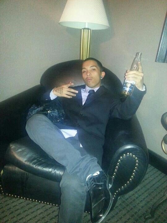 back on this bull shit to tweet a bunch of nonsense hahaha fuck what you know