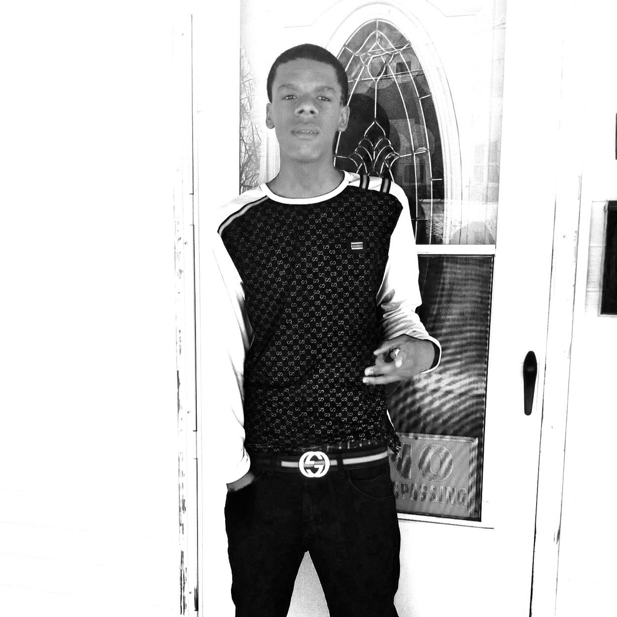 I been through alot of pain , but I'm still the man I remain. Fear no man .Trust no bitch