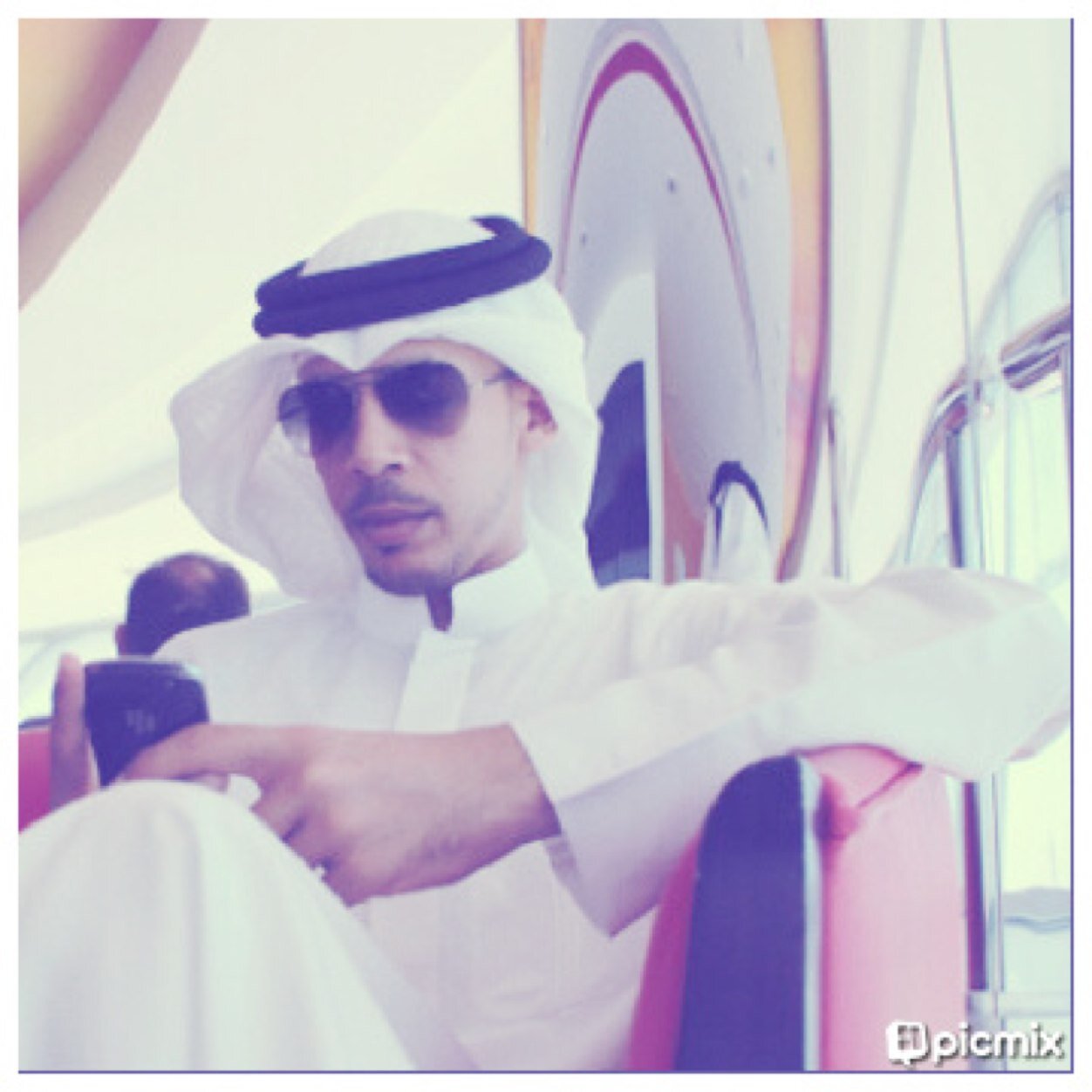 گآﻧگ ﺧذﯾت ﺎﻟﻋﻟم ﻣن ړﺂس ﺩ̧ﮔتۆر ﺎنا ﺧذﯾت آﻟمرجلہ ﻣن ړﺂس ﺷﺂﯾب. ♡̨̐