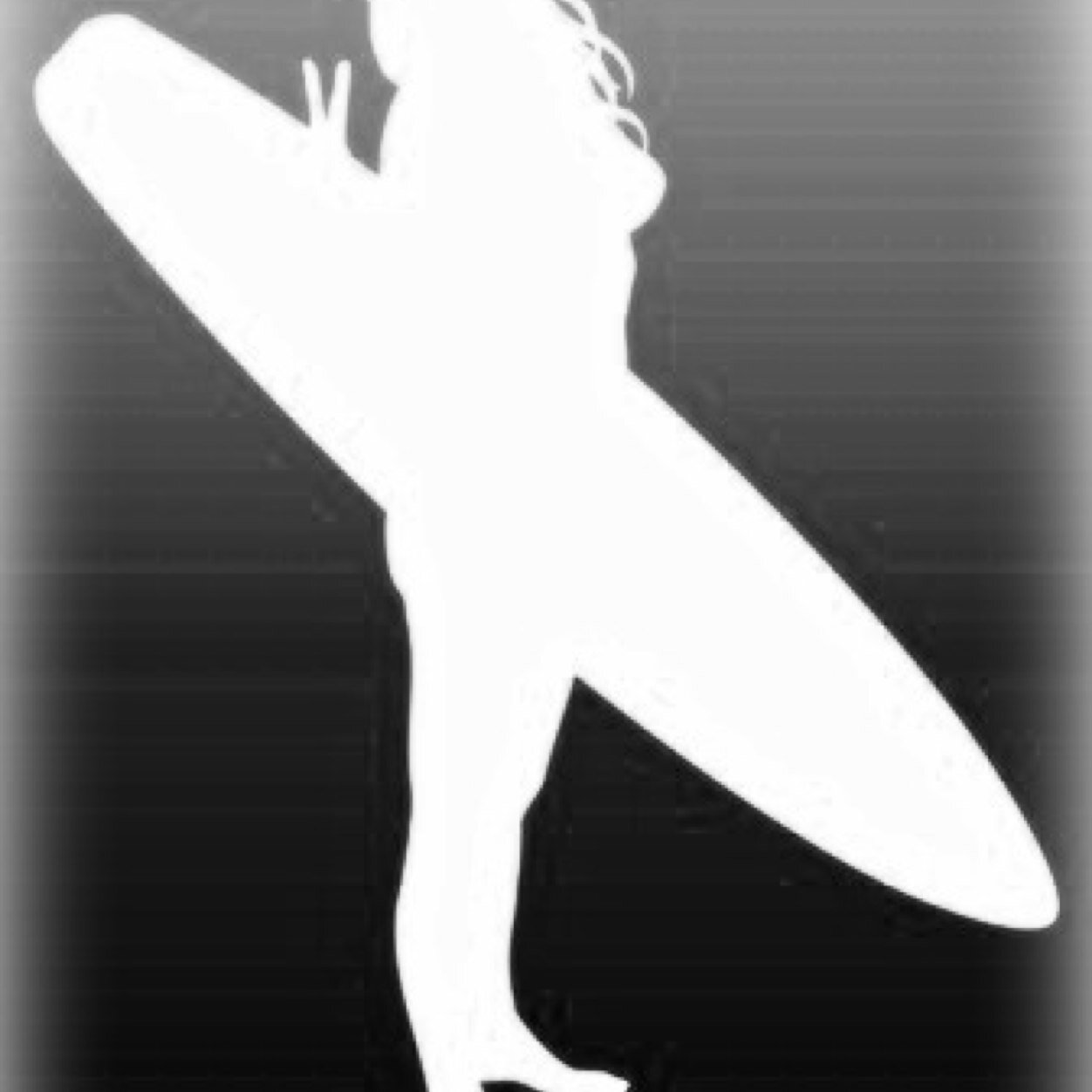 IAmBeySurfboard's profile picture. Half a tub of water. Riding waves til they come to the shore. #SurfBoard