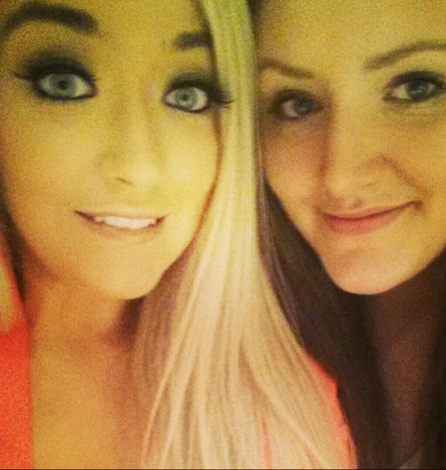 simonelily's profile picture. 