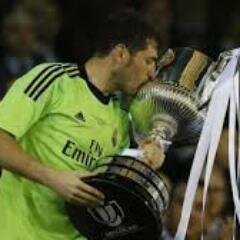 Corazón Blanco❤ Del mejor equipo de la historia.Siempre apoyando a cada uno de sus jugadores.¡HASTA EL FINAL, VAMOS REAL!