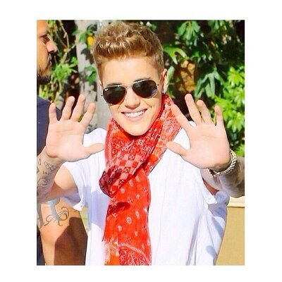 ayekidrauhl94's profile picture. Id rather wear flowers on my head than diamonds around my neck