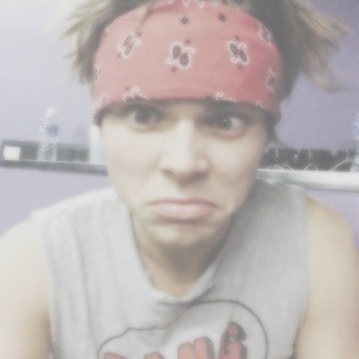 This is a free follow from @Pengy_luke so go follow her :)