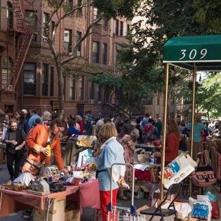 Tweeting about hyperlocal news, this UWS West 102nd & 103rd Streets Block Association works to make our Bloomingdale community vibrant, safe, and beautiful.