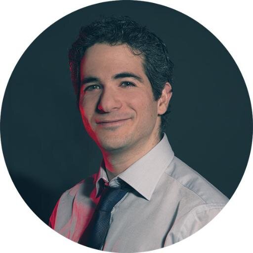 Entrepreneur, passionate about New Media, Marketing Consultant for Ad Agencies, Travel enthusiast, founder of @Dialekta and more to come.