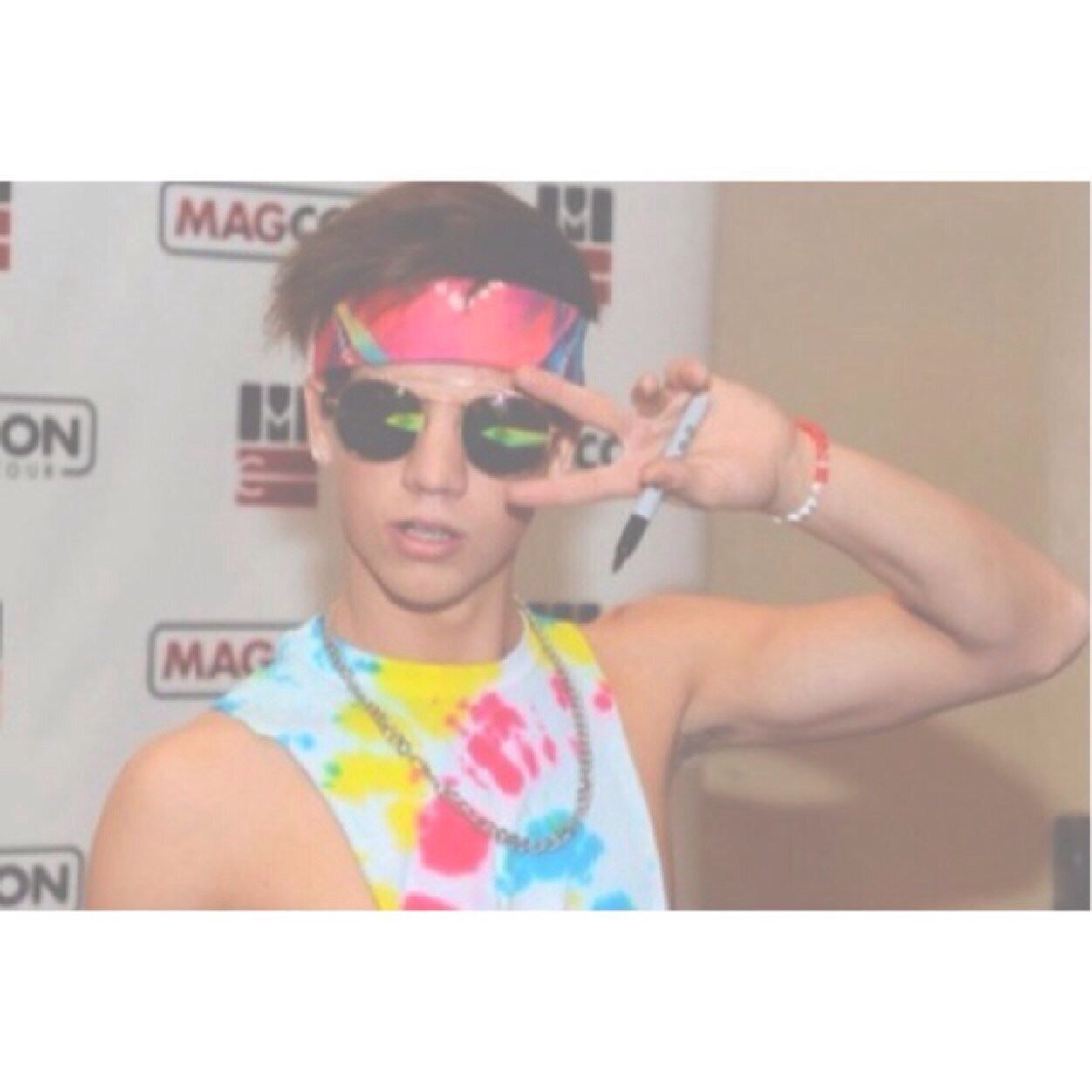 please follow @caniffsunshine !