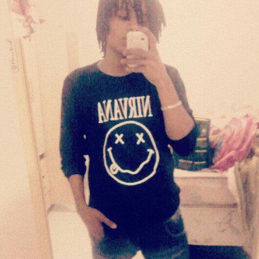 ''Nunca me emportei com o que eles dizem...Metallica'' Tenho 16 years old Like: Halestorm, Ac/Dc, Nx Zero, Evanescence, E entre outros:p:o