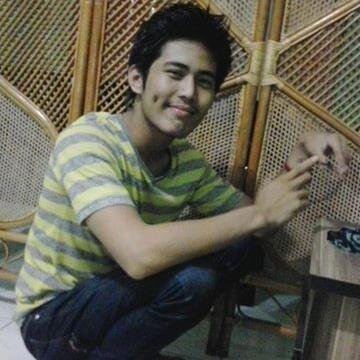 _We Are Gamers_

Ganteng ini menyiksaku