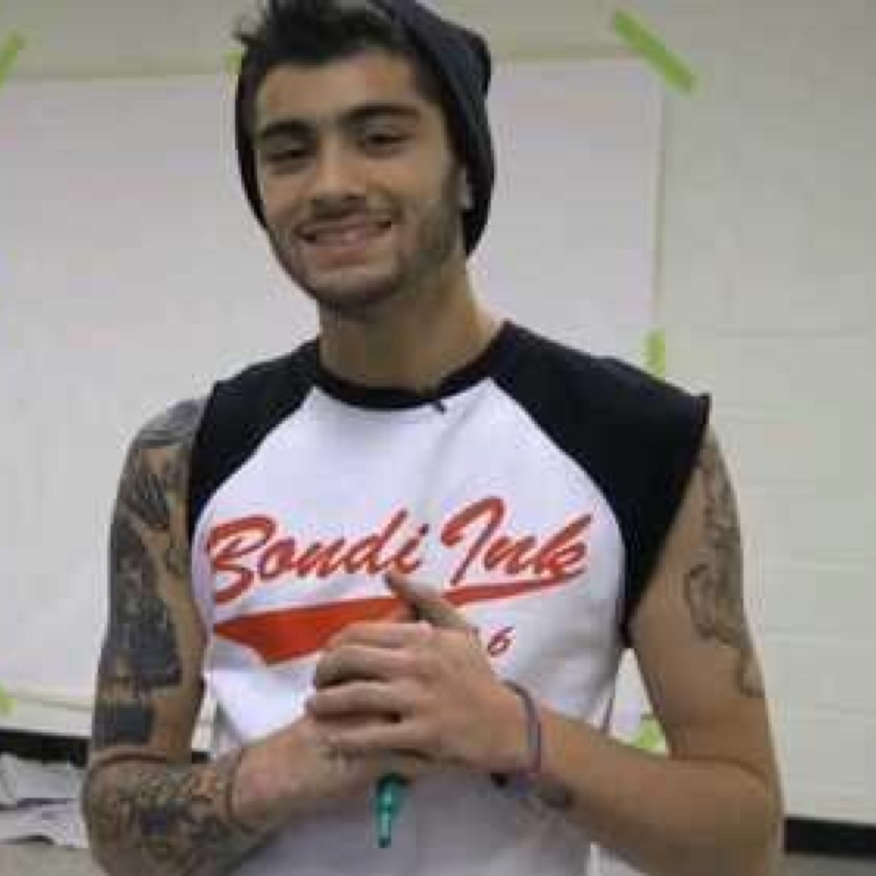 ask for a follow back on @raybanzouis
