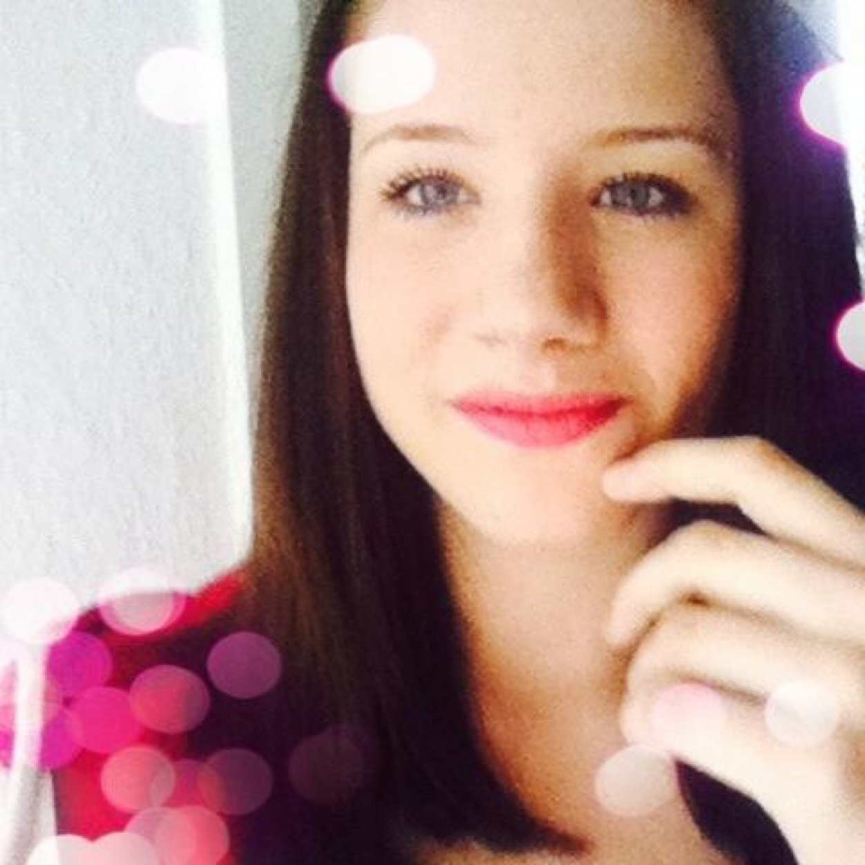 justine_ku's profile picture. I dont give a Damn.