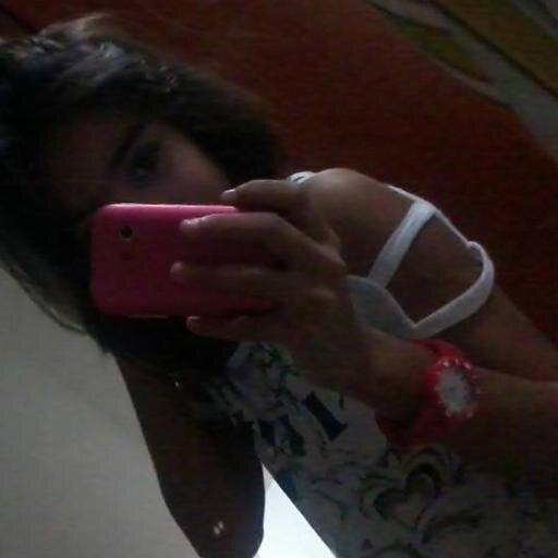 IsabellaPovoaDe's profile picture. gataaah