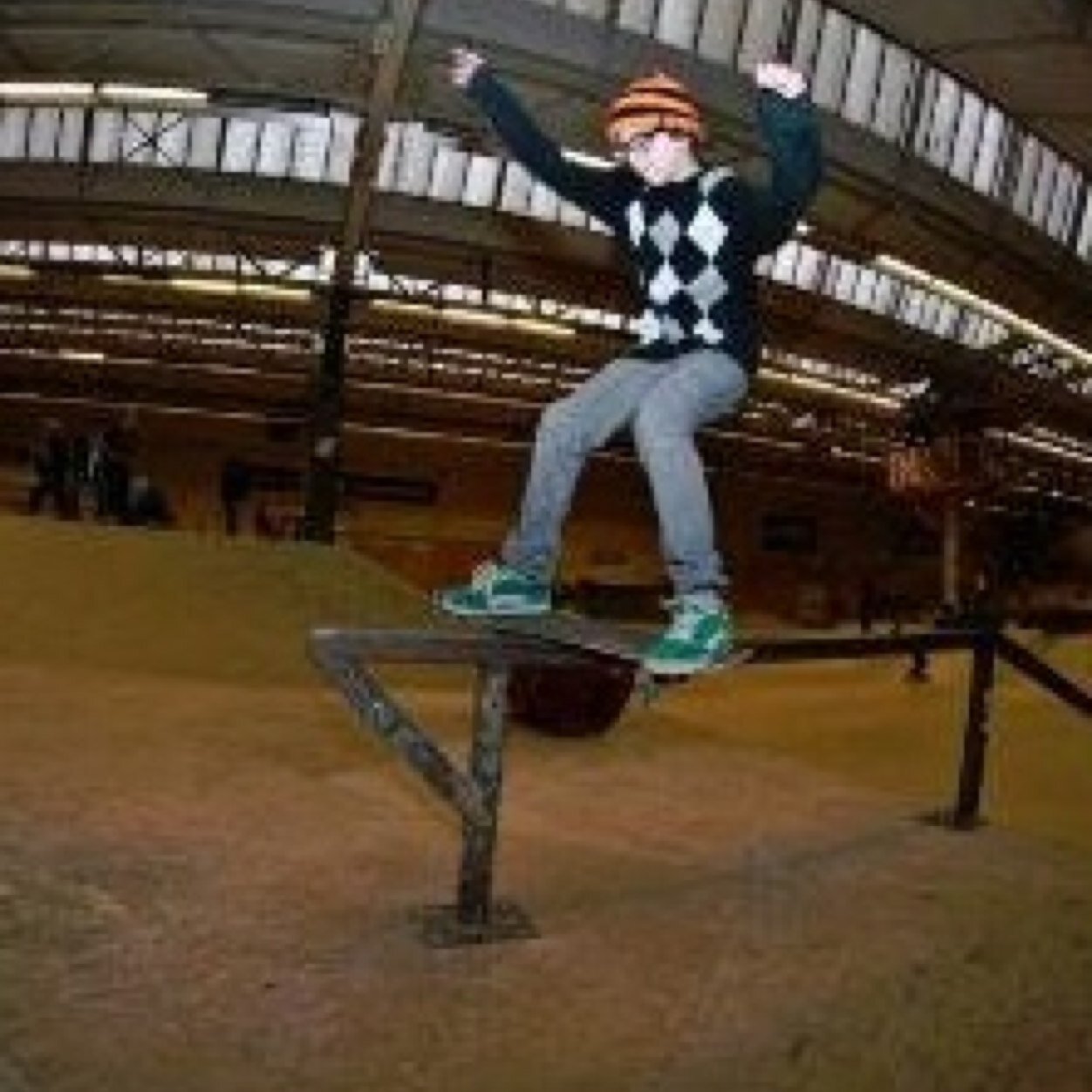 I'm 14 year old bruh, i skateboard & do making videos sometimes!