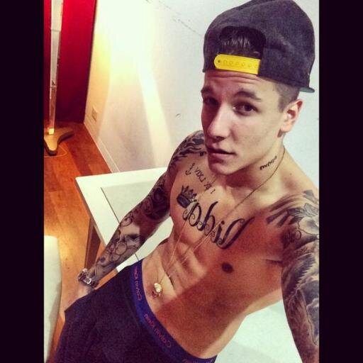 AlexTieneSwag's profile picture. Alex caniggia te hago 123456788765445672 hijos te amo alex y muchisimo Sofia Macaggi Me Contesto 17-4 jorge blanco te hago todo papiii