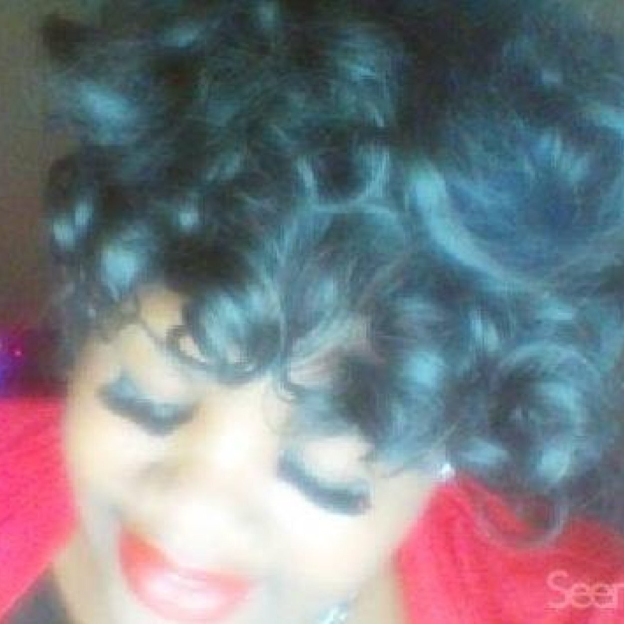 ッ no need for a BIO I Cant be explained in just 160 Characters , #teamNoCutCards follow me i follow back :) #ImBrittany