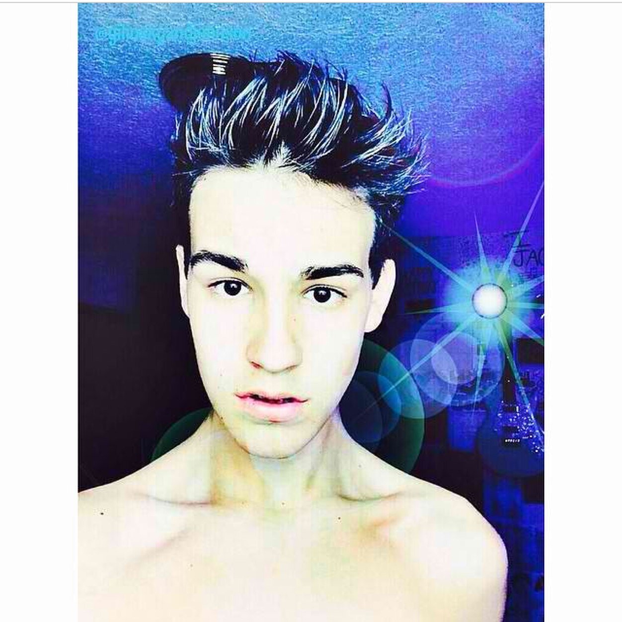 getoutofthetube's profile picture. @91fukingmatthew gave you a free follow, please follow her main account