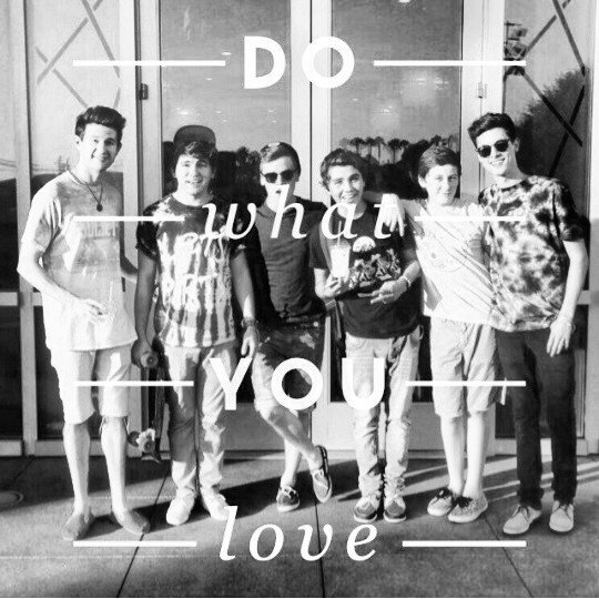 _6_boys_o2l_'s profile picture. 2/6 o2l follow!! YouTube is my life and always will be. 6/6 Forever and Always!!!!
