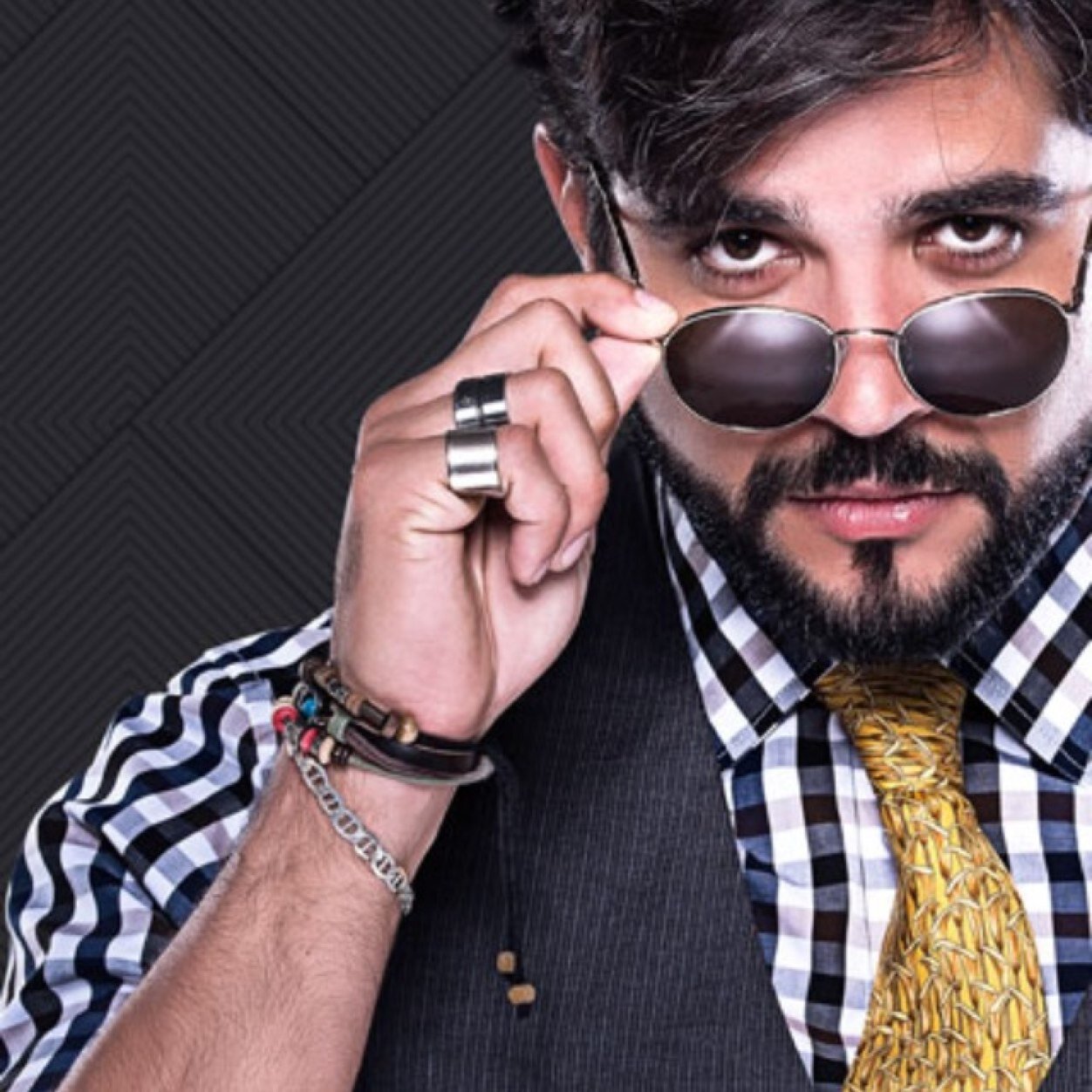 manoloventindms's profile picture. Backing vocal da Duas Medidas!