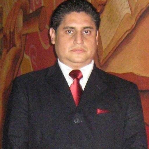 Edad 39 años casado actualmente Sec. Particular de Diputada Federal de la LXII Legislatura en el  H. Congreso de la Unión mail.hectormacielvazquez@hotmail.com.