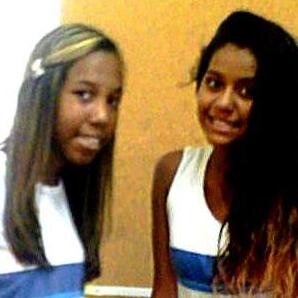 Não se mede caráter por aparência e nem felicidade por sorriso.