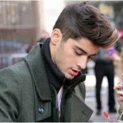 AshleyUwais's profile picture. I love my chemical romance and 5sos ❤️