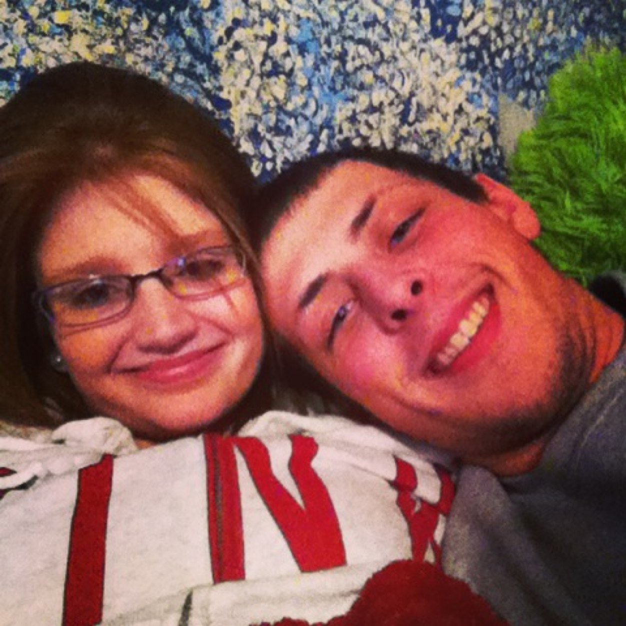 I love my life. I have amazing friends and family, i have the best boyfriend ever! I couldnt ask for a better life :)
