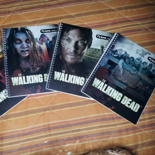 Amo The Walking Dead (Los muertos Vivientes) Creo En Dios 1.ª Juan 4:8, Soy Morrila De Corazon lmL' http://t.co/0QmBy1Z7YS