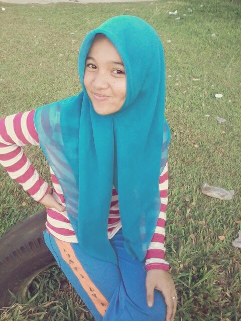 siti khairia sapitri ☺ 08 januari 2000 ☺  love family ♥