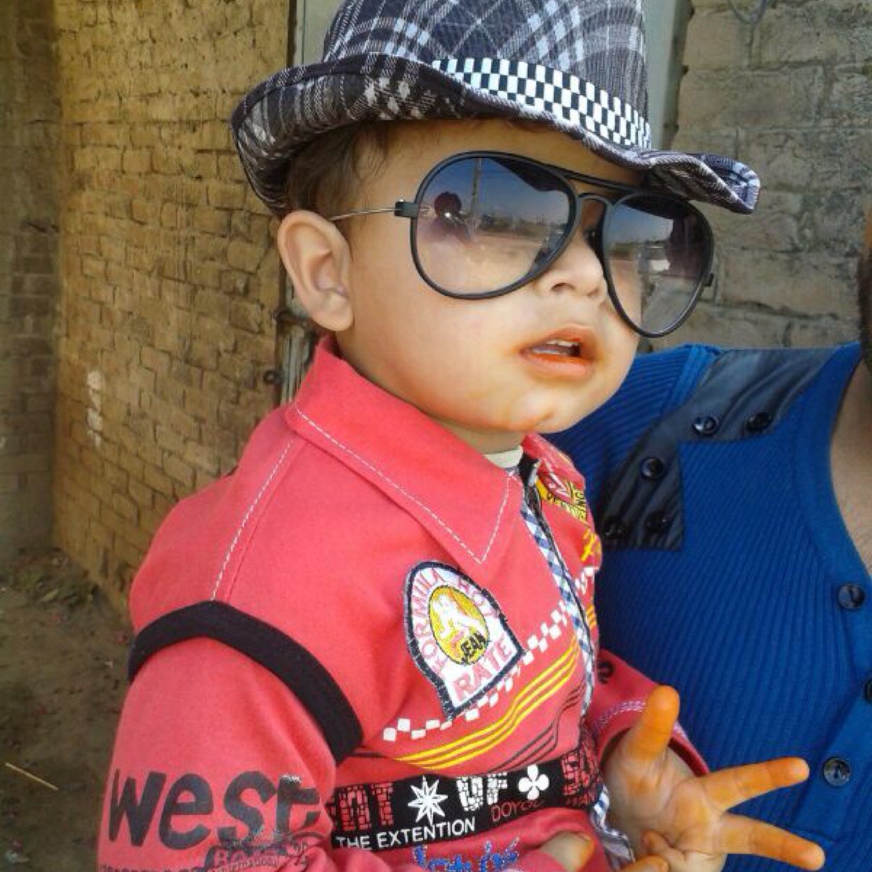 tariq_mehmod's profile picture. I am not perfect but you can't find like mine