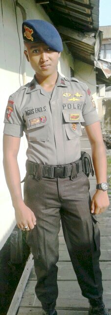 sekali melangkah pantang menyerah . sekali tampil harus berhasil :))