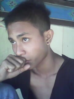Guitaris & Vocalis di CPM management_
 
Pribadi yg suka bermimpi, berimajinasi, & berinovasi_Punya tekat untuk terus maju_Follow_@ AakParlanzt1_thank y0u