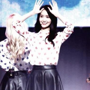 Girls' Generation. I love food more than i love you! Gimme ur food juseyo.