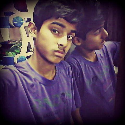 HY i M nEW To twITteR iF u LIkE my TWeeTS FoLLOw Me on TWittEr