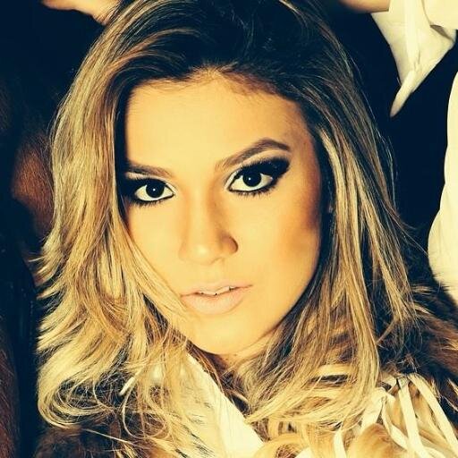 seguido por: @kariellegontijo 28/09/2013  @AJ__26  26/09/2013 @silmaranogueira 01/03/14
