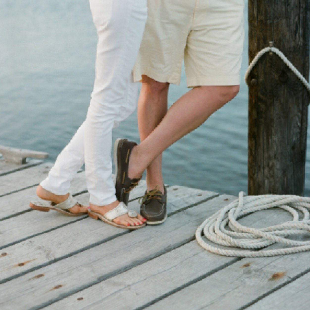 Just a preppy girl falling in love with her savior!
VA