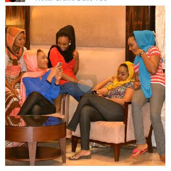 I'm adicted to b free)) so don't take ur self high! Mingle wit d poors too, cos dy r Humans like U.♥