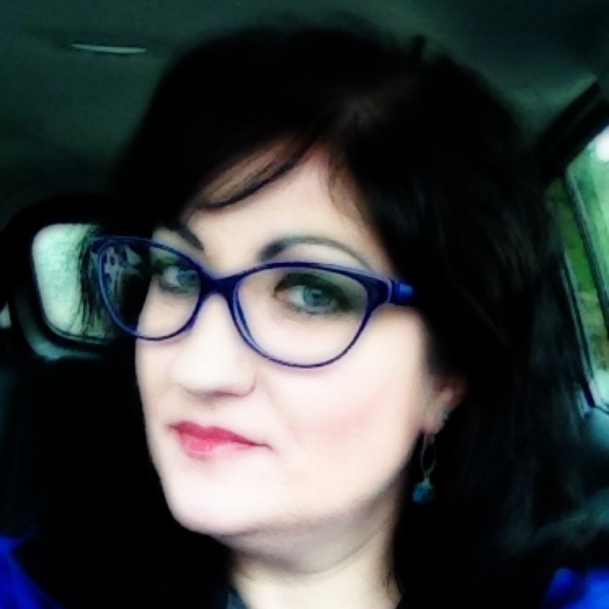 eBarDesigns's profile picture. Artist. Crafter. Mom. Cat lover.  Work my day job so I can buy supplies to make more jewellery!!  Yes, I'm a little obsessed.