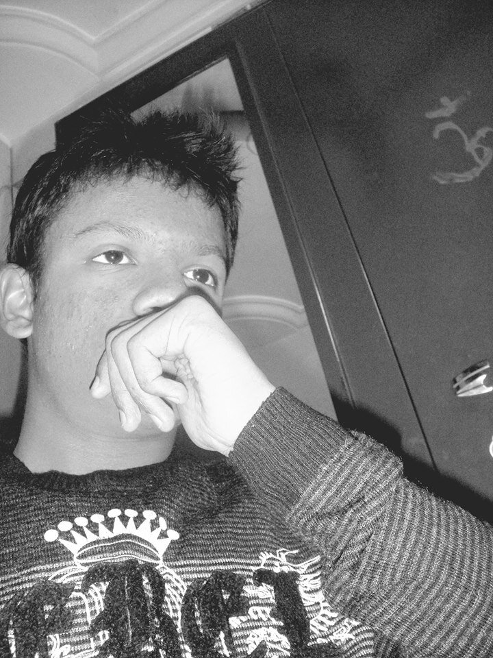 I am A student,I love Playing FoOtball And Computer GAmes