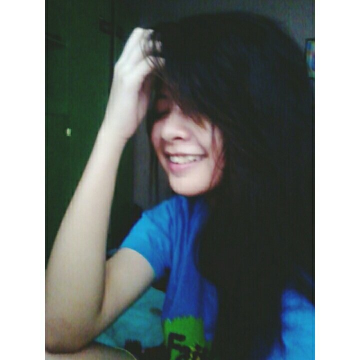 Hey there fella! :) Only follow me if you want to, not because you want a follow back sht. Im inlove with quotes, I hope you'll like what you can see here. xoxo