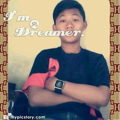 #IAMUTD and Always Support @ManUtd @WayneRooney @Persie_Official @ManUtd_ID @Cristiano @juanmata8 :)100% MUSLIM :D