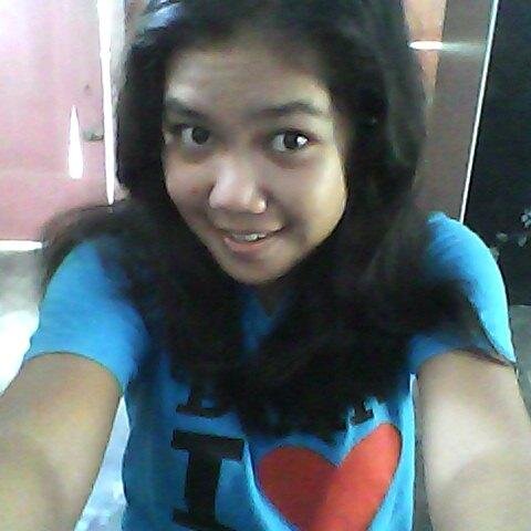 Ade_ivi's profile picture. belakangan ini lebih suka sama lelucon yang bisa buat ketawa