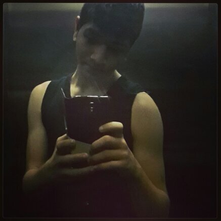 14 years old                                       Student @mis ;- I'm from palestine,                {barcalona}♡♡