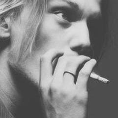 Im role play as Jamie Campbell Bower @jamiebower The most handsome actor ever! 
ฟอลมาคุยกันเถอะ *โปรยกระดาษ*