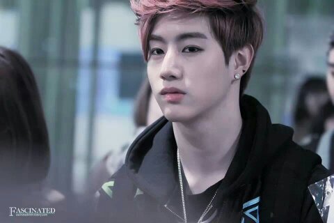 @SpankingSeoul. Mark Tuan 18+ . Straight. @spankyul's 41614 ♡. Sumin's appa ♡