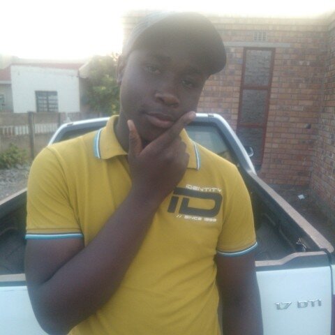 NkosizweliNkosi's profile picture. 
