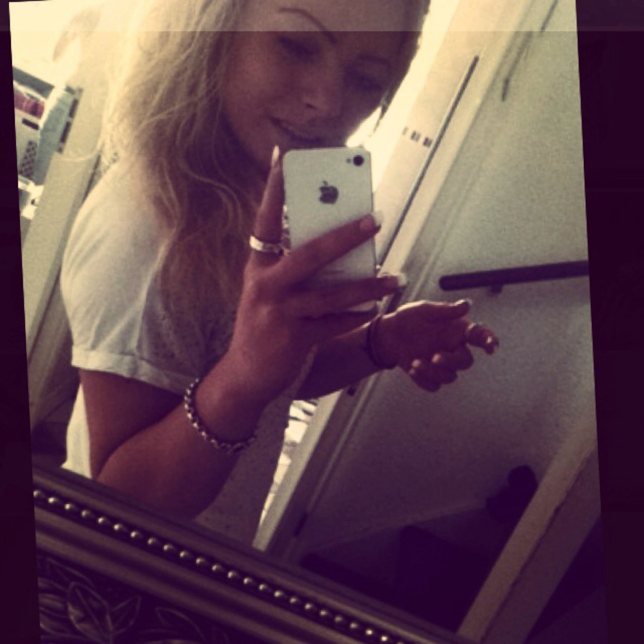 you're still my best friend and I love you!  xx @lovexnaomi