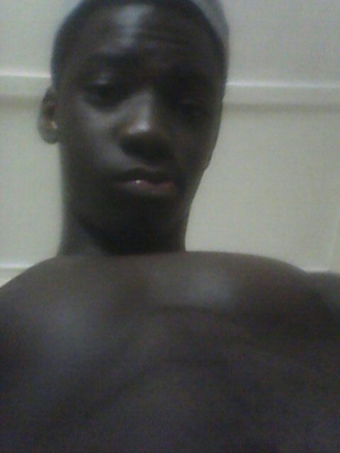 KEEP CALM ND BE UR SELF. GOD FIRST,...#BBALL, TRU#....then anything after ;).THE NATURAL.#DUBSTEP#follow @dat_joe_slf