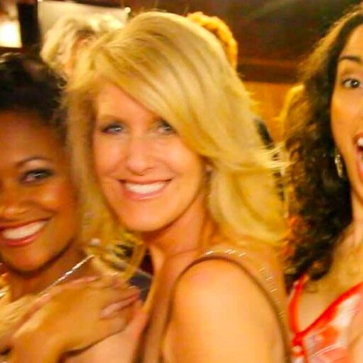 OohLaBra's profile picture. http://t.co/AvjHXhmhtl Winner #Salesforce Challenge #NOEW Entrepeneur/year  Bra straps designed to be seen. Organizer of #YouNight #YouNight2014 #GeauxPink